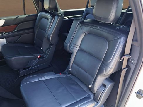 Used 2022 Lincoln Navigator L Reserve AWD/4WD image 23