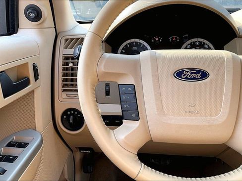 Used 2010 Ford Escape XLT FWD image 11