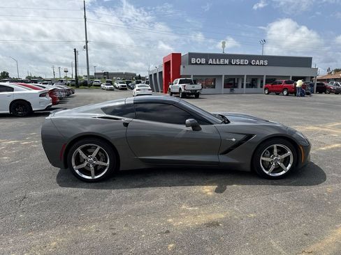 Used 2015 Chevrolet Corvette Stingray Coupe RWD image 6