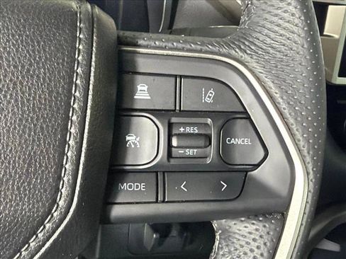 Used 2025 Toyota Tundra Limited AWD/4WD image 25