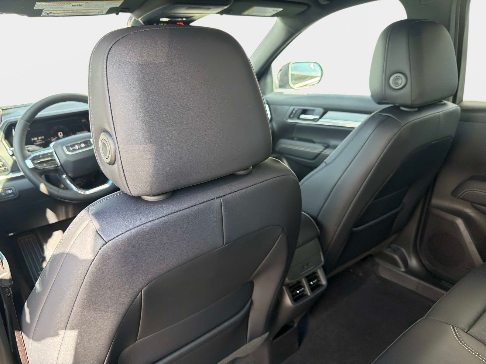 New 2027 GMC Terrain Elevation w/ Elevation Premium Package FWD image 13