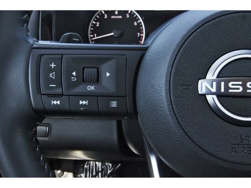 Certified 2025 Nissan Pathfinder SV w/ SV Premium Package FWD image 19