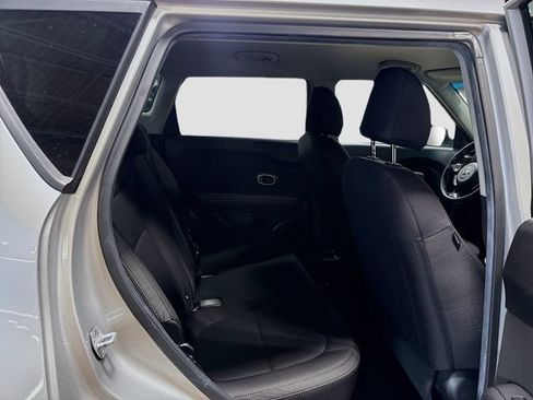 Used 2019 Kia Soul w/ Convenience Package FWD image 15