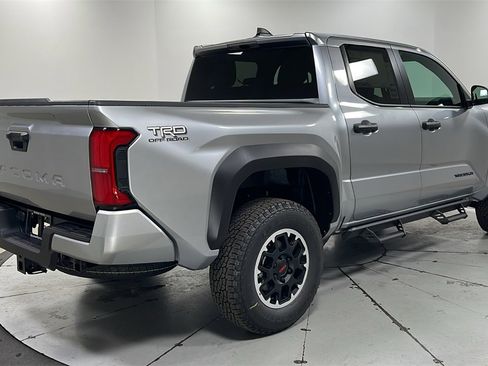 New 2025 Toyota Tacoma TRD Off-Road image 5