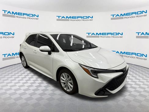 Used 2025 Toyota Corolla SE w/ SE Package FWD image 7