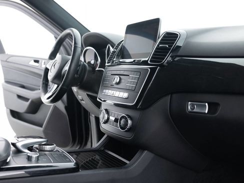 Used 2019 Mercedes-Benz GLE 400 4MATIC image 27