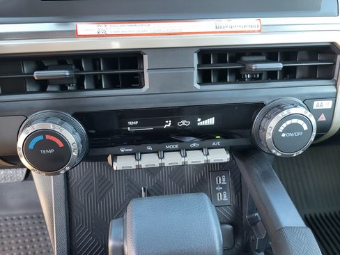 Used 2026 Toyota Tacoma SR5 AWD/4WD image 26
