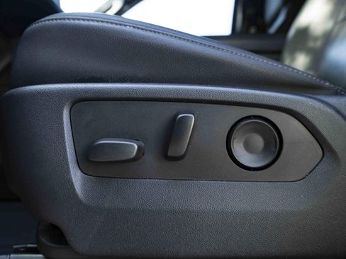 Used 2022 Chevrolet Tahoe Z71 w/ Z71 Off-Road Package image 40