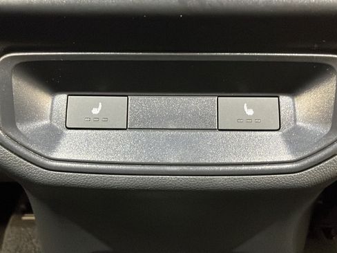 Used 2024 Volkswagen Atlas Cross Sport SEL R-Line AWD/4WD image 35