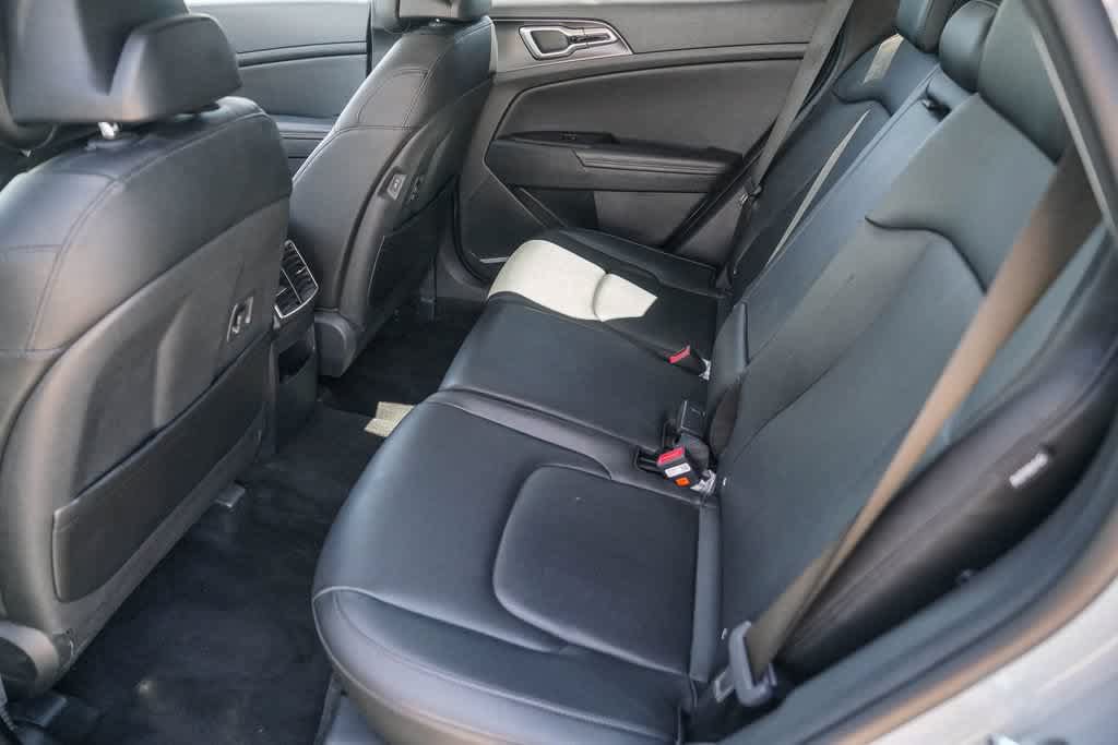 Used 2026 Kia Sportage EX FWD image 17