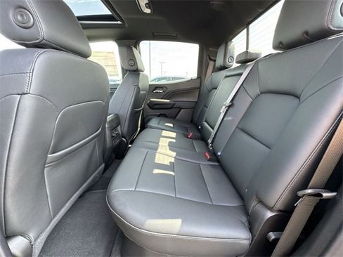 New 2026 GMC Canyon Elevation w/ Convenience Package image 9