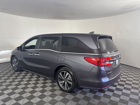 Certified 2024 Honda Odyssey Touring image 6