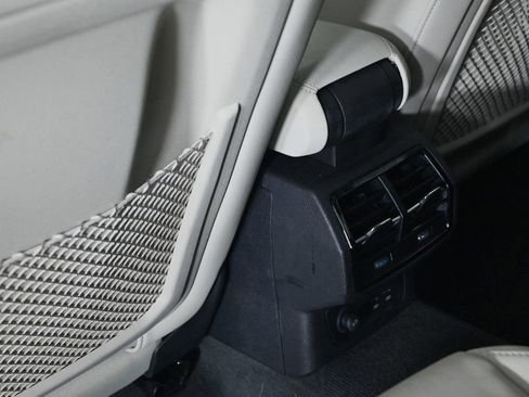 Certified 2025 Audi Q3 2.0T Premium w/ Convenience Package image 18