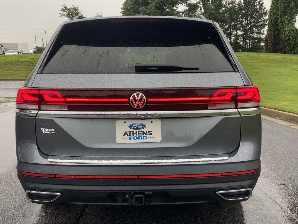 Used 2024 Volkswagen Atlas SE FWD image 4