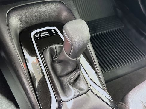 Certified 2025 Toyota Corolla SE image 14