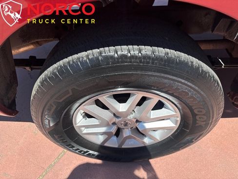 Used 2017 Nissan Frontier SV image 10