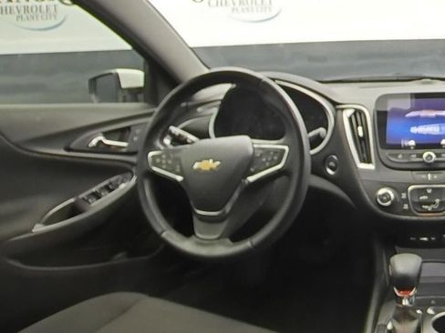Used 2023 Chevrolet Malibu RS FWD image 16