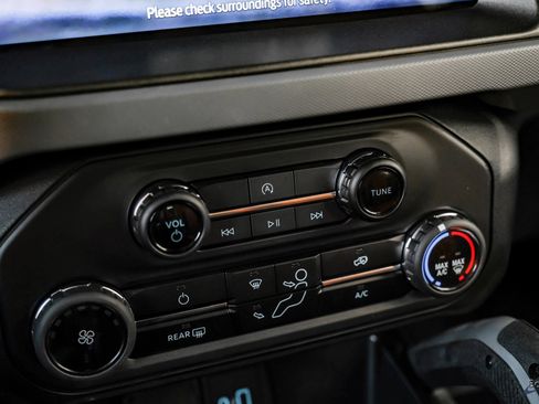 Used 2024 Ford Bronco Big Bend image 63