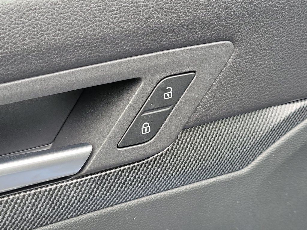 New 2026 Volkswagen GTI SE FWD image 13