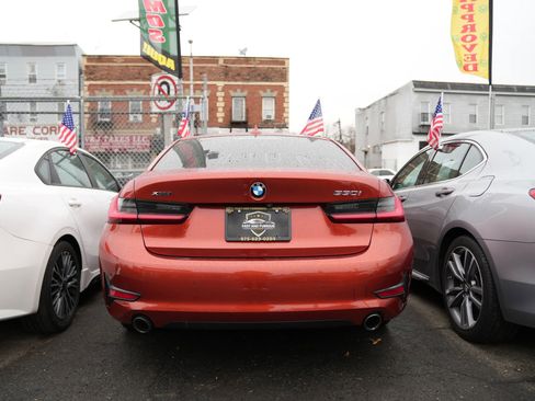 Used 2021 BMW 330i xDrive Sedan w/ Convenience Package image 6