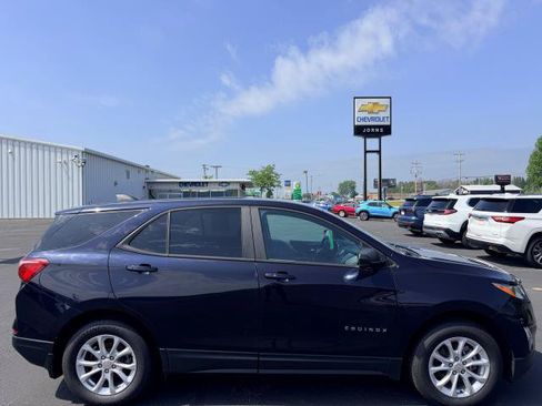 Used 2020 Chevrolet Equinox LS w/ LS Convenience Package AWD/4WD image 7