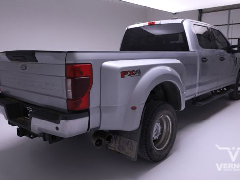 Used 2022 Ford F350 XLT w/ XLT Value Package image 4