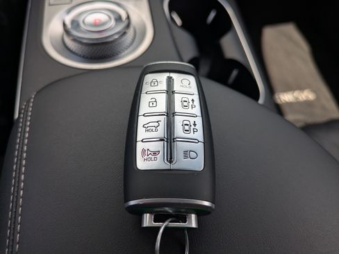 Certified 2023 Genesis GV70 3.5T Sport w/ Sport Prestige Package AWD/4WD image 33