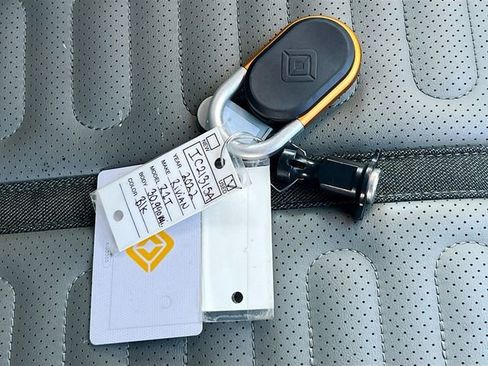 Used 2022 Rivian R1T Adventure image 32