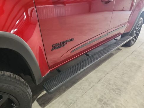 Used 2020 Chevrolet Colorado LT w/ Colorado RST Special Edition image 11