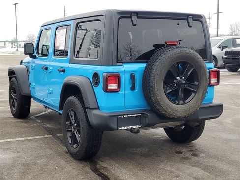 Used 2021 Jeep Wrangler Unlimited Sport image 3