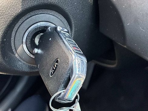 Used 2022 Kia Sportage LX AWD/4WD image 26