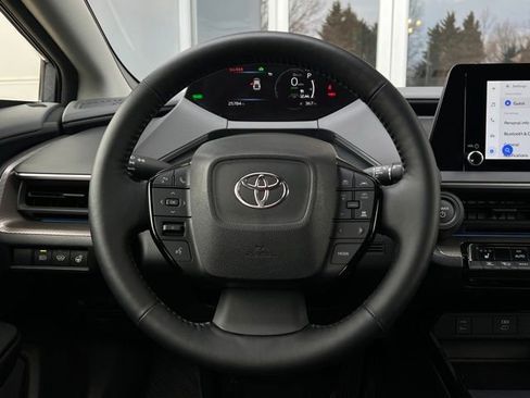 Used 2024 Toyota Prius XLE image 25