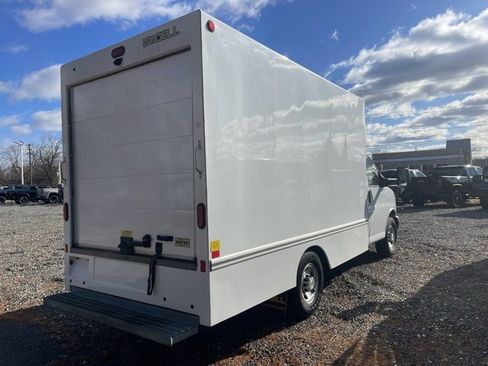 Used 2023 Chevrolet Express 3500 Work Van w/ Power Convenience Package image 6