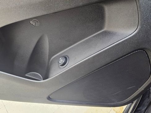 Used 2024 Chevrolet Equinox LT FWD image 29