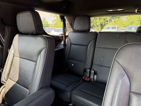 Used 2021 GMC Yukon Denali w/ Denali Ultimate Package AWD/4WD image 15