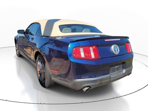 Used 2012 Ford Mustang Convertible RWD image 7