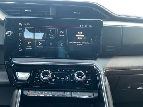 Used 2025 GMC Sierra 1500 Denali w/ Denali Reserve Package AWD/4WD image 11