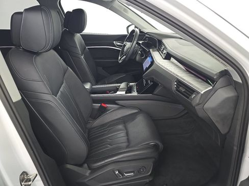 Used 2022 Audi e-tron Prestige AWD/4WD image 8