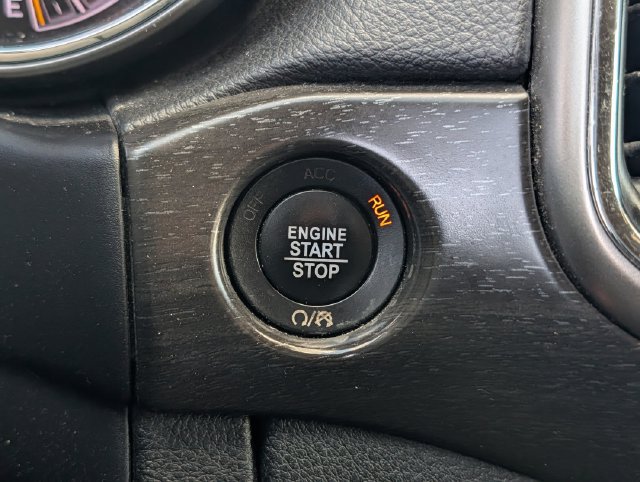 Used 2018 Jeep Grand Cherokee Laredo RWD image 19