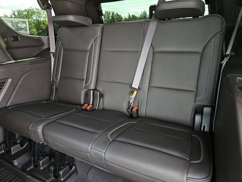 Used 2021 GMC Yukon Denali w/ Denali Premium Package AWD/4WD image 34