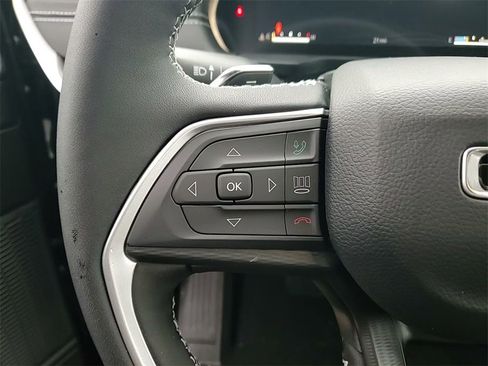 New 2025 Jeep Grand Cherokee L Laredo image 29