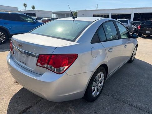 Used 2014 Chevrolet Cruze LS FWD image 4