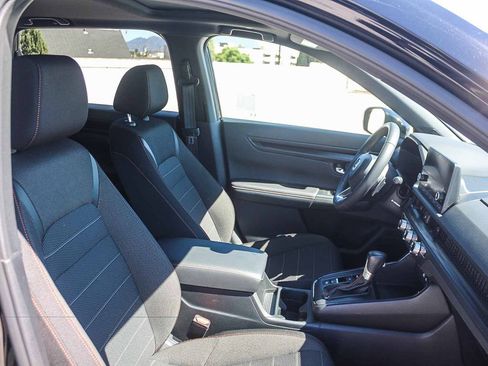 Used 2025 Honda CR-V Sport image 17
