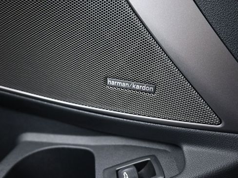 Used 2025 BMW M3 Competition AWD/4WD image 10