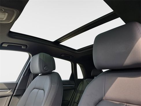 Used 2025 Audi Q3 2.0T Premium Plus w/ Premium Plus Package image 33