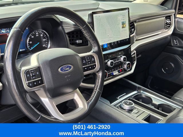 Used 2024 Ford Expedition XLT RWD image 8