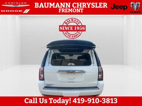 Used 2015 GMC Yukon Denali w/ Premium Package AWD/4WD image 6