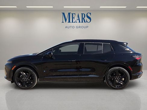 Used 2024 Chevrolet Equinox EV RS image 2