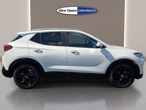 Used 2024 Buick Encore GX Sport Touring FWD image 7