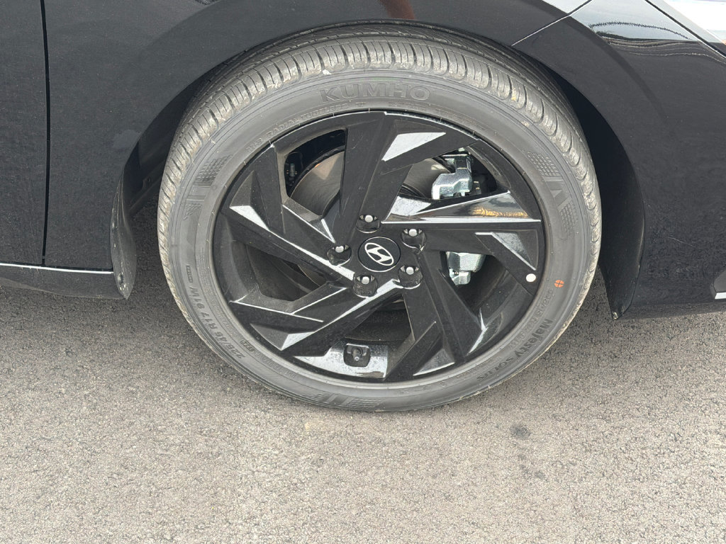 New 2026 Hyundai Elantra SEL Sport FWD image 13